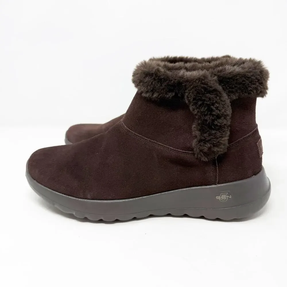 NWOB Skechers Brown Suede Snow Boots Size 7.5 Pull On Faux Fur Lining